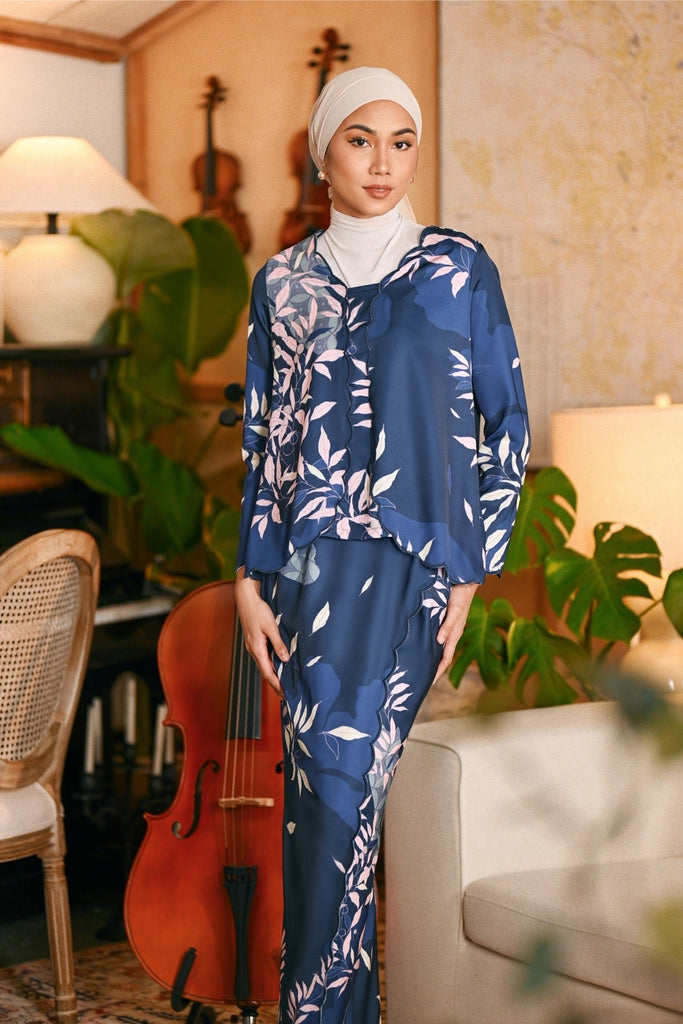 The Glow Women Broderie Kebaya Set - Shine