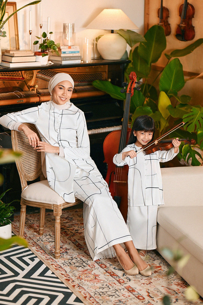 The Glow Elite Kurung Set - Dancers