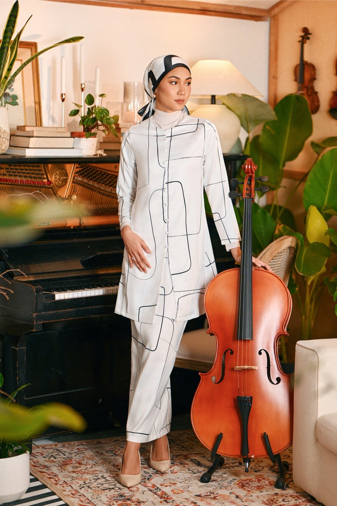 The Glow Women Elite Kurung Set - Dancers