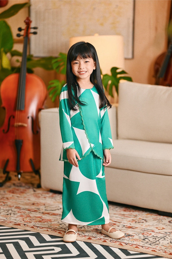 The Glow Broderie Kurung Set - Green Geo