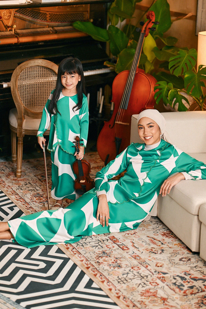The Glow Broderie Kurung Set - Green Geo