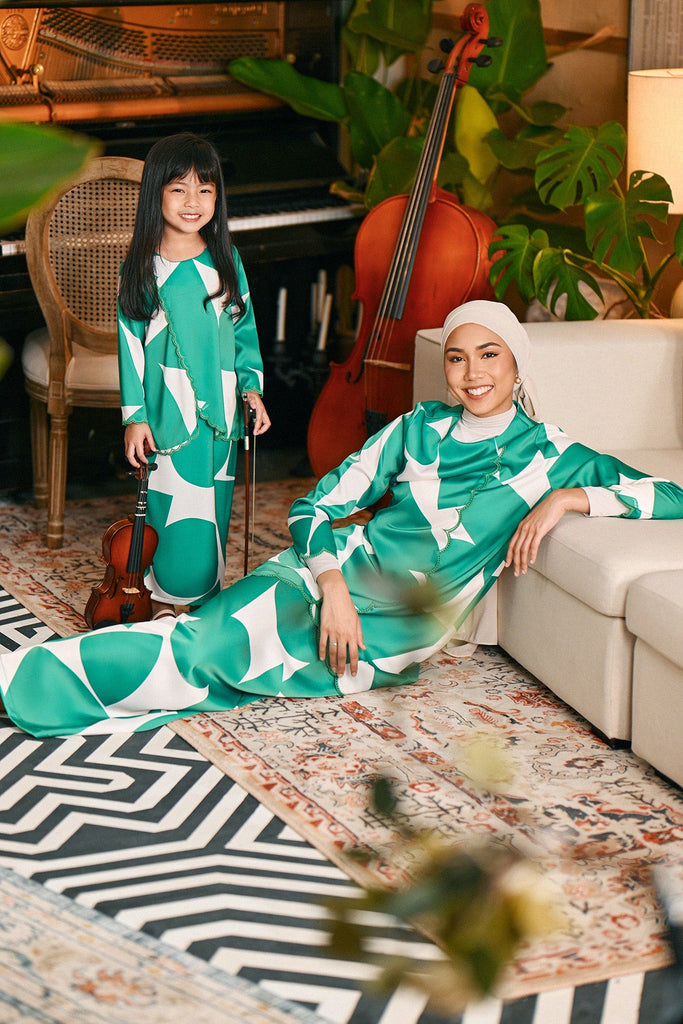 The Glow Broderie Kurung Set - Green Geo