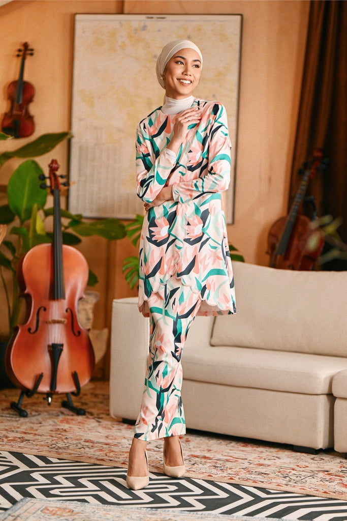 The Glow Women Broderie Kurung Set - Lily
