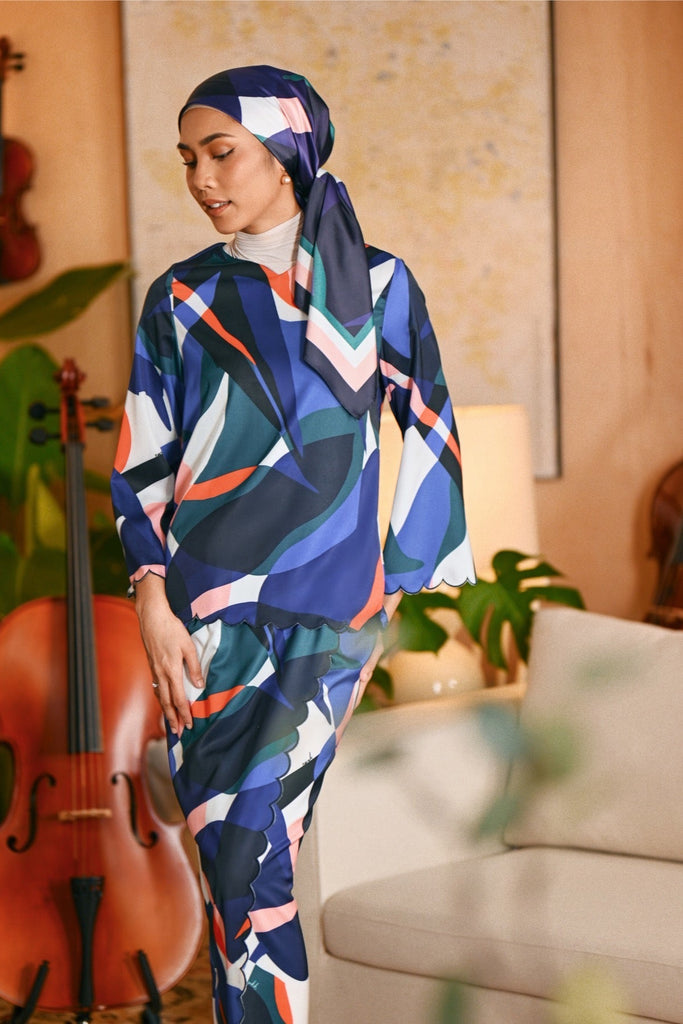 The Glow Women Demure Kurung Set - Greatest