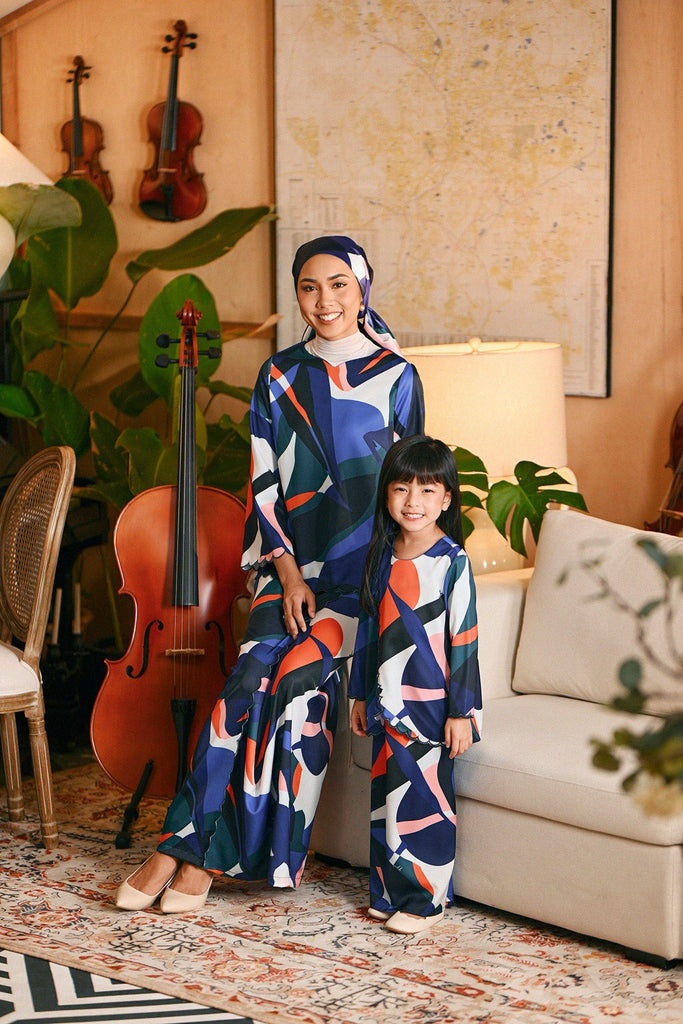 The Glow Demure Kurung Set - Greatest