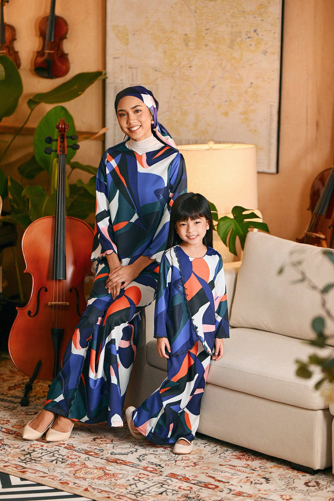 The Glow Demure Kurung Set - Greatest