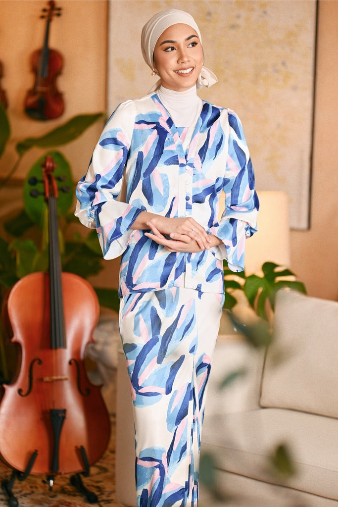 The Glow Women Chic Kebaya Set - Dreamers