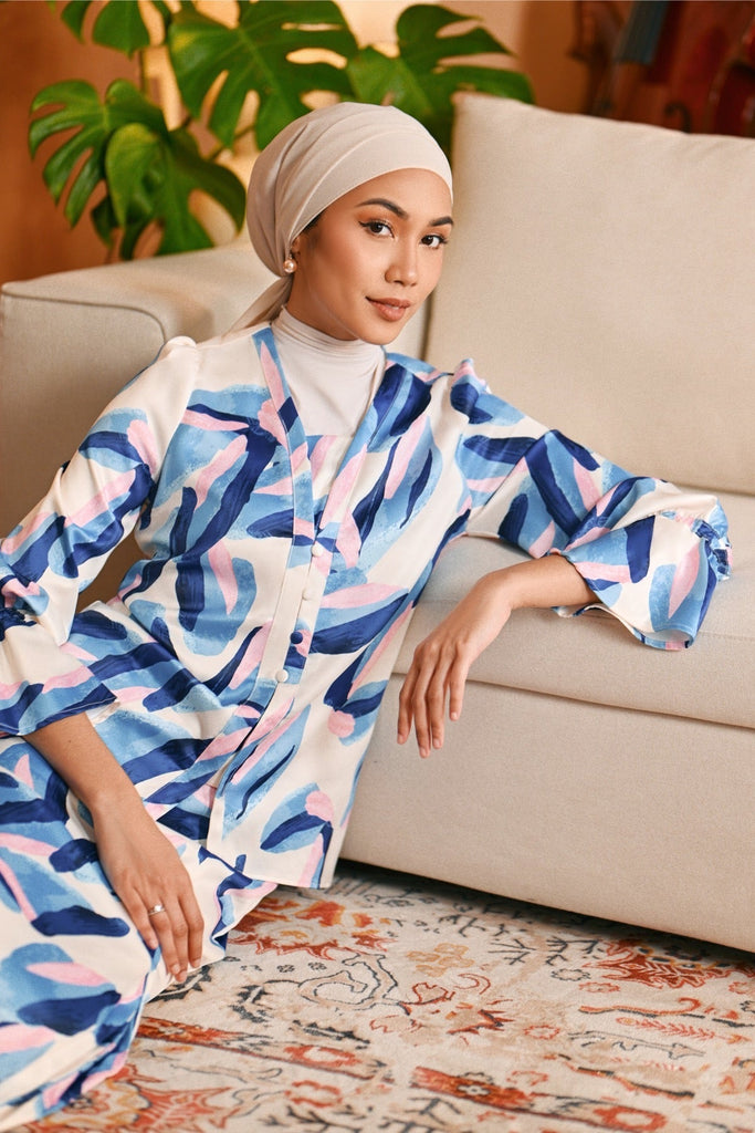 The Glow Women Chic Kebaya Set - Dreamers