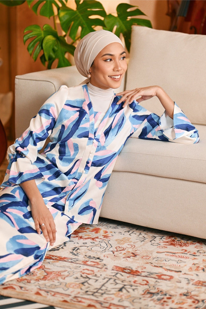 The Glow Women Chic Kebaya Set - Dreamers