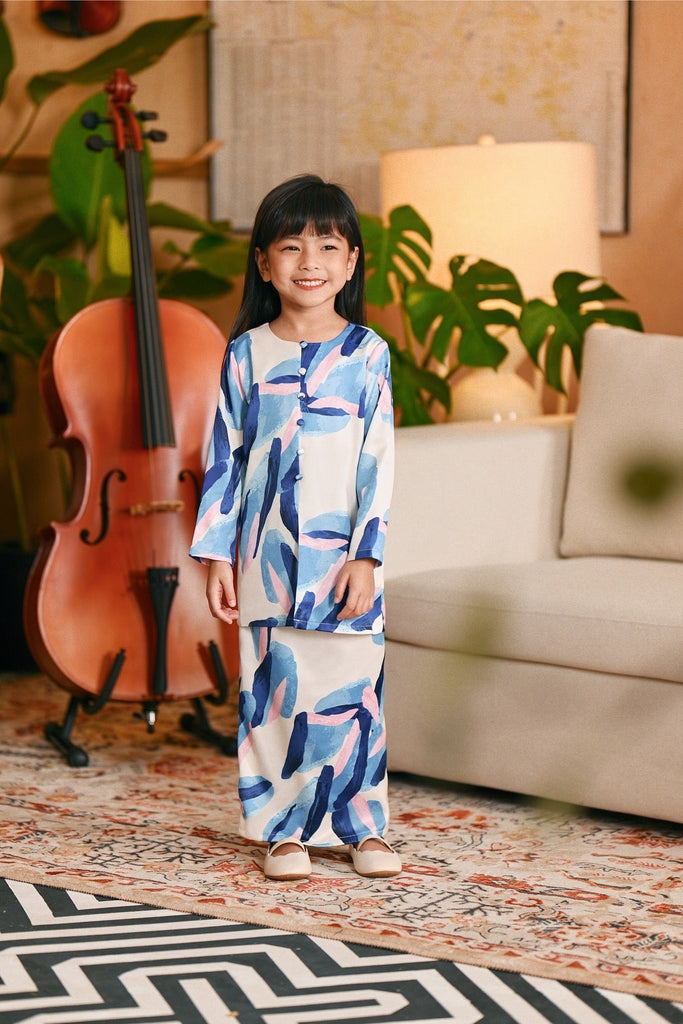 The Glow Elite Kurung Set - Dreamers
