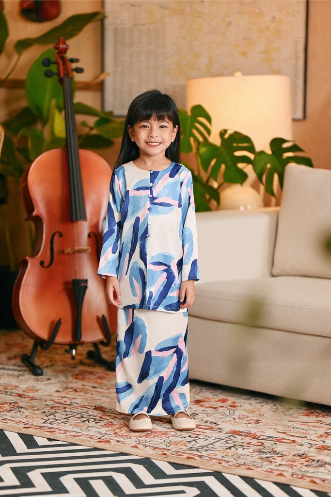 The Glow Elite Kurung Set - Dreamers