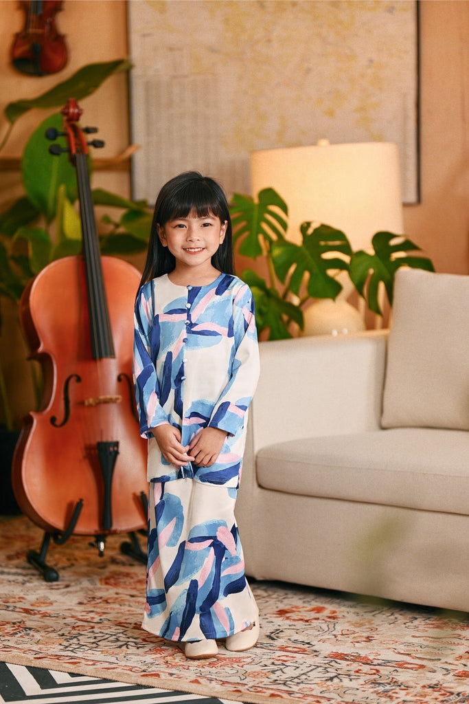 The Glow Elite Kurung Set - Dreamers