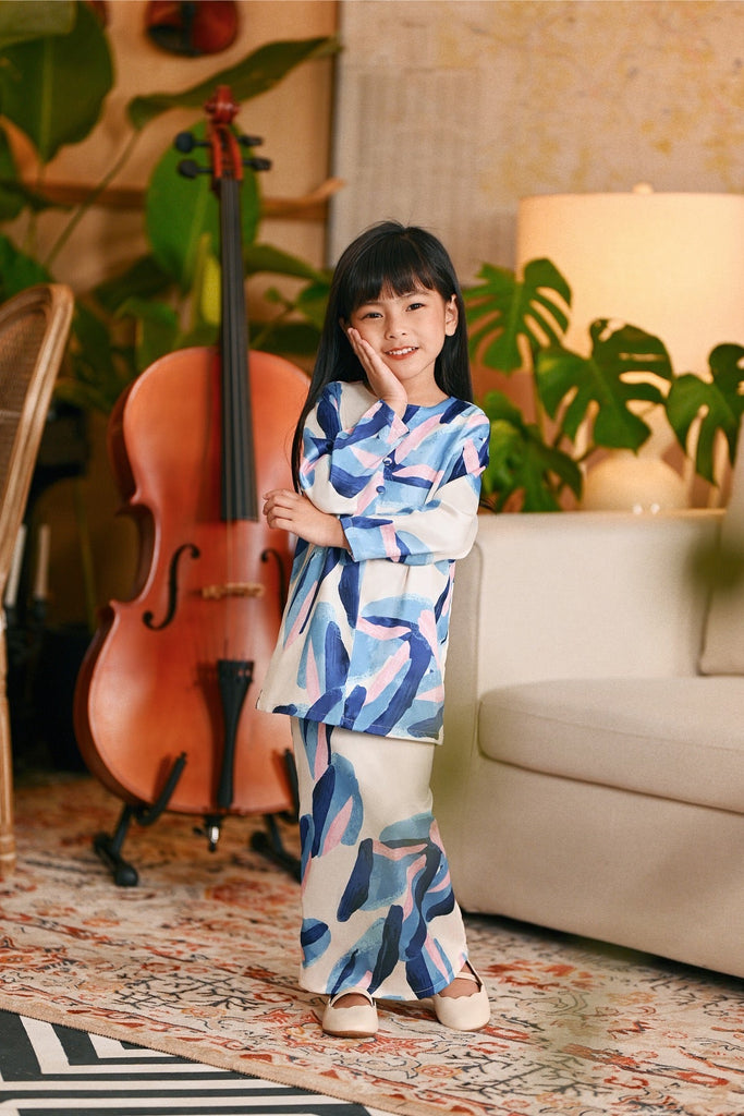 The Glow Elite Kurung Set - Dreamers