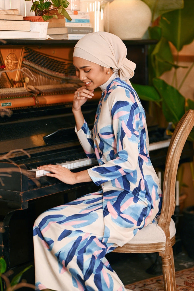 The Glow Women Elite Kurung Set - Dreamers