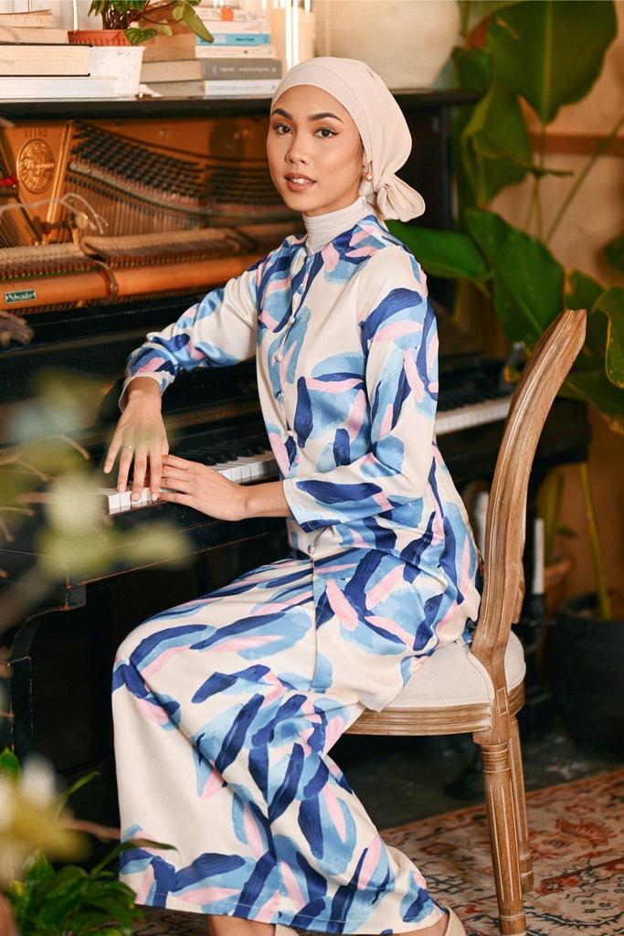 The Glow Women Elite Kurung Set - Dreamers