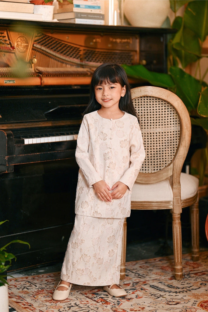 The Glow Elite Kurung Set - Pink Jacquard