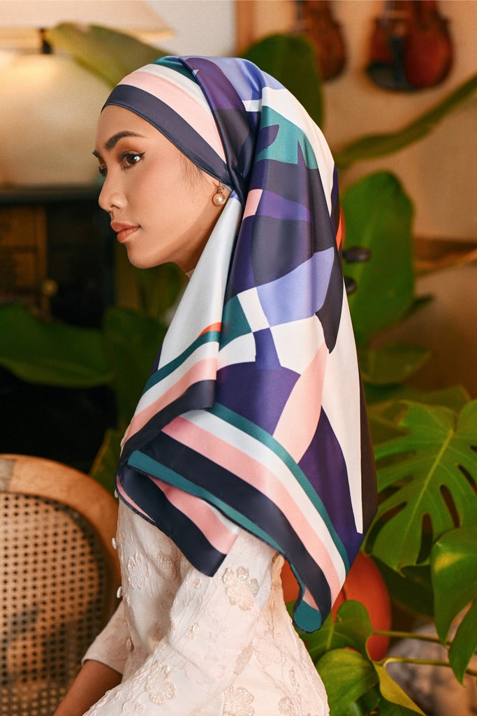 The Glow Women Square Scarf - Greatest