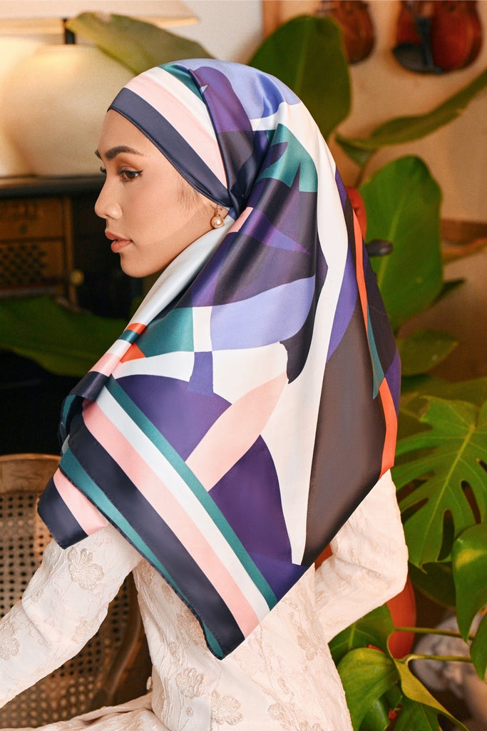 The Glow Women Square Scarf - Greatest