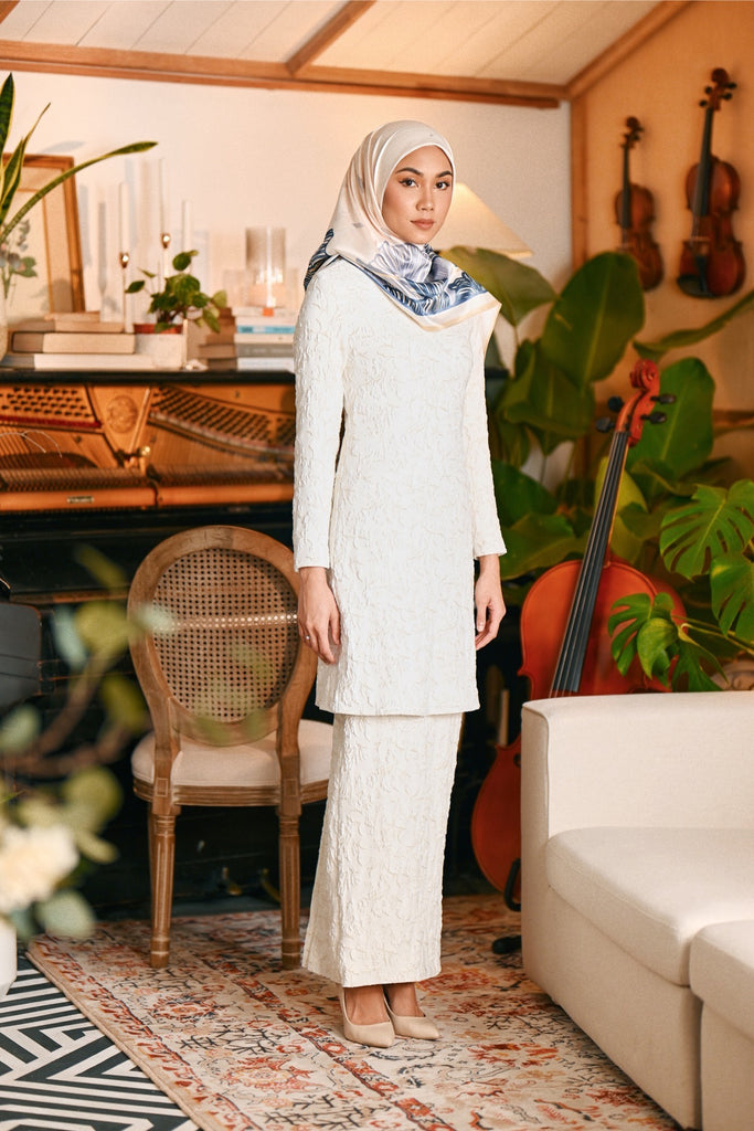 The Glow Women Chic Kurung Set - Beige Jacquard