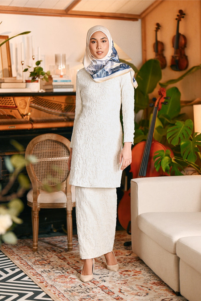 The Glow Women Chic Kurung Set - Beige Jacquard