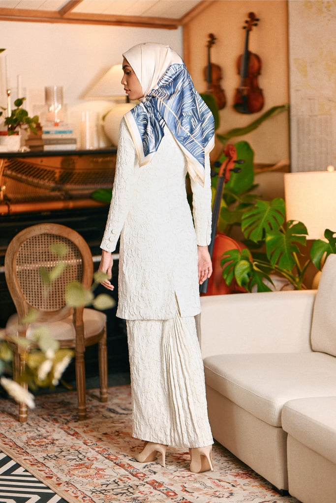 The Glow Women Chic Kurung Set - Beige Jacquard