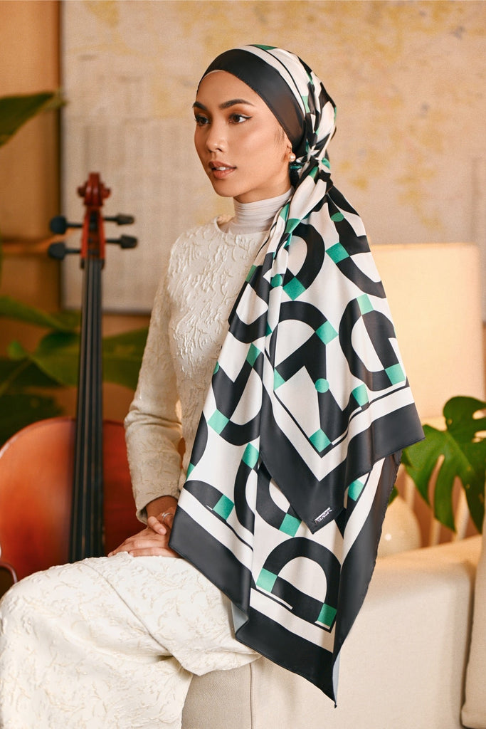 The Glow Women Shawl - Bold Iconic
