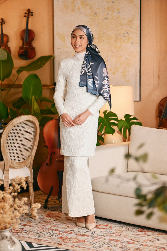 The Glow Women Chic Kurung Set - Beige Jacquard