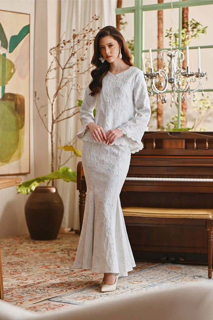 The Glow Women Glitz Kurung Set - White Jacquard