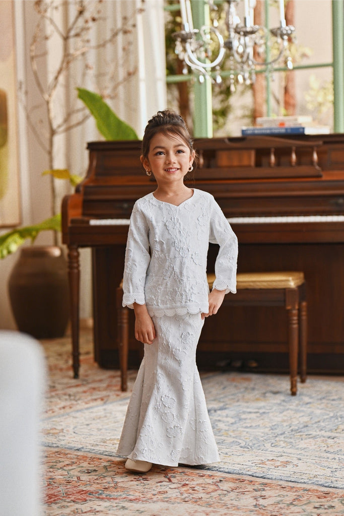 The Glow Glitz Kurung Set - White Jacquard