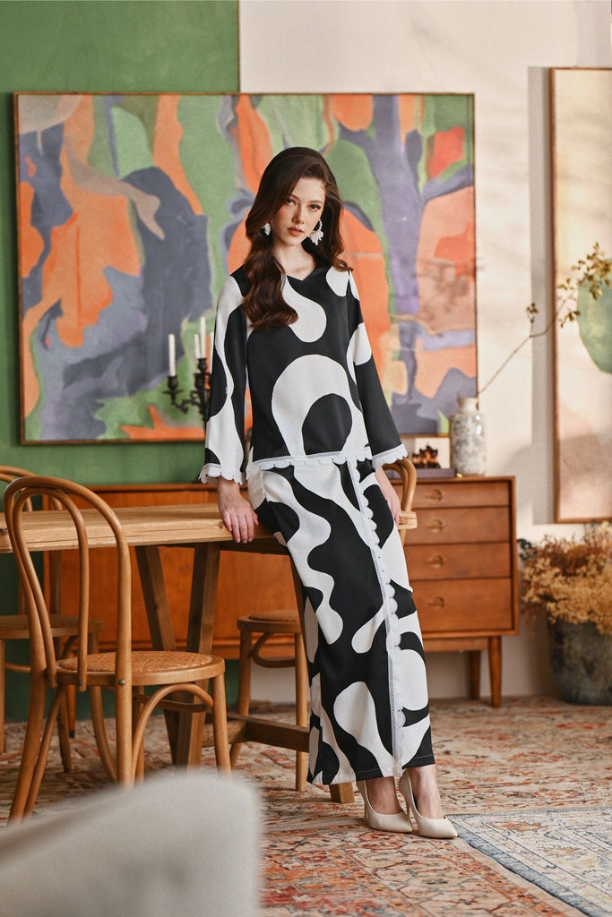 The Glow Women Delight Kurung Set - Black Sea