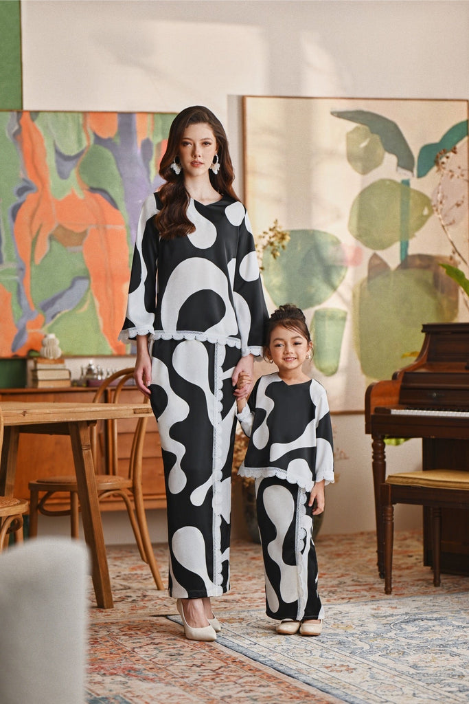 The Glow Women Delight Kurung Set - Black Sea
