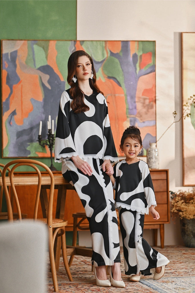 The Glow Women Delight Kurung Set - Black Sea