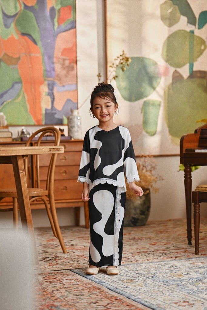 The Glow Delight Kurung Set - Black Sea
