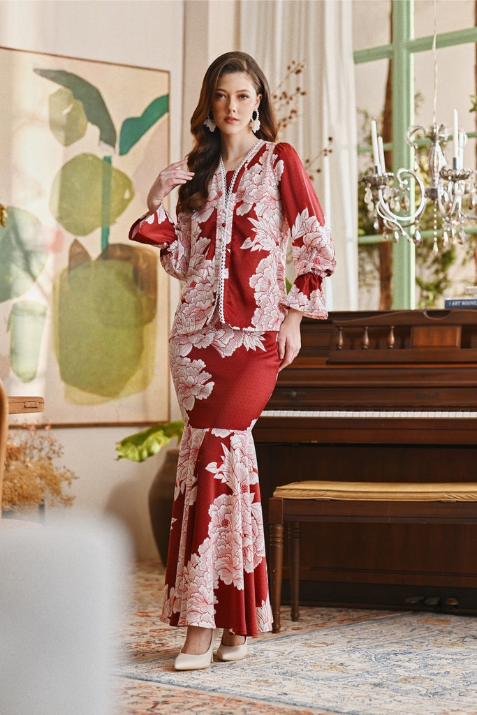 The Glow Women Allure Kebaya Set - Ruby
