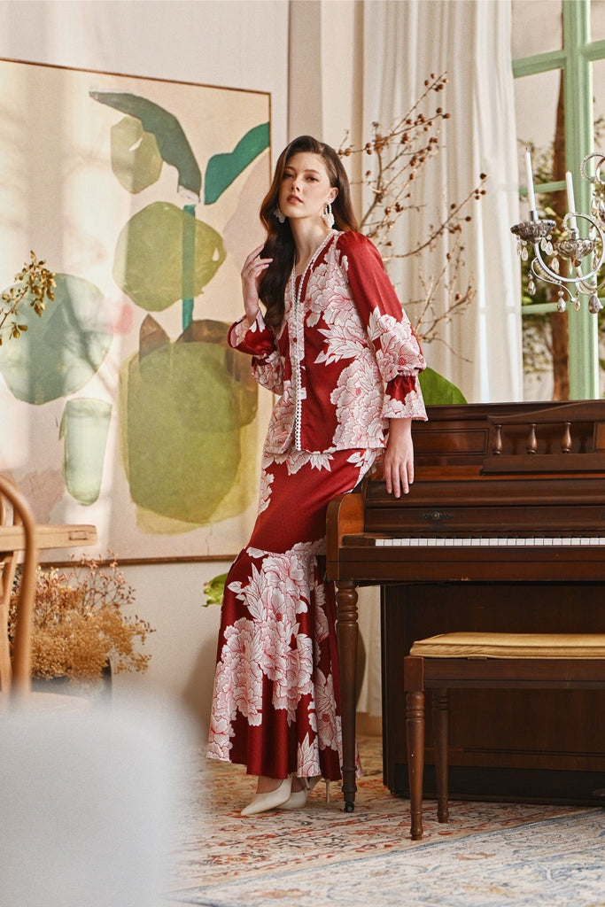 The Glow Women Allure Kebaya Set - Ruby
