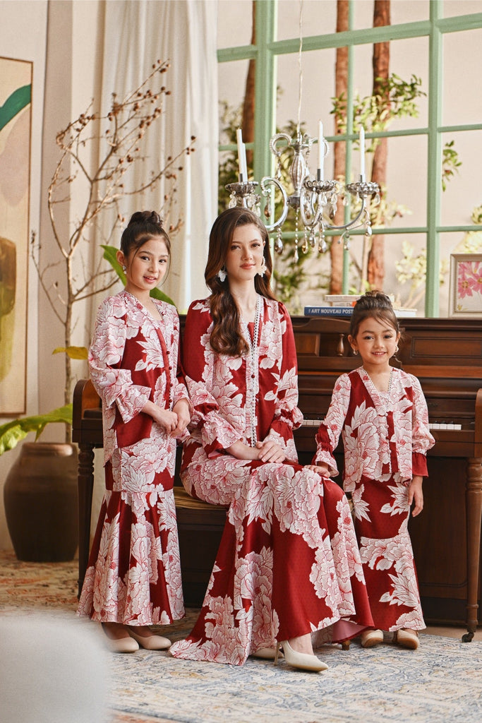 The Glow Women Allure Kebaya Set - Ruby