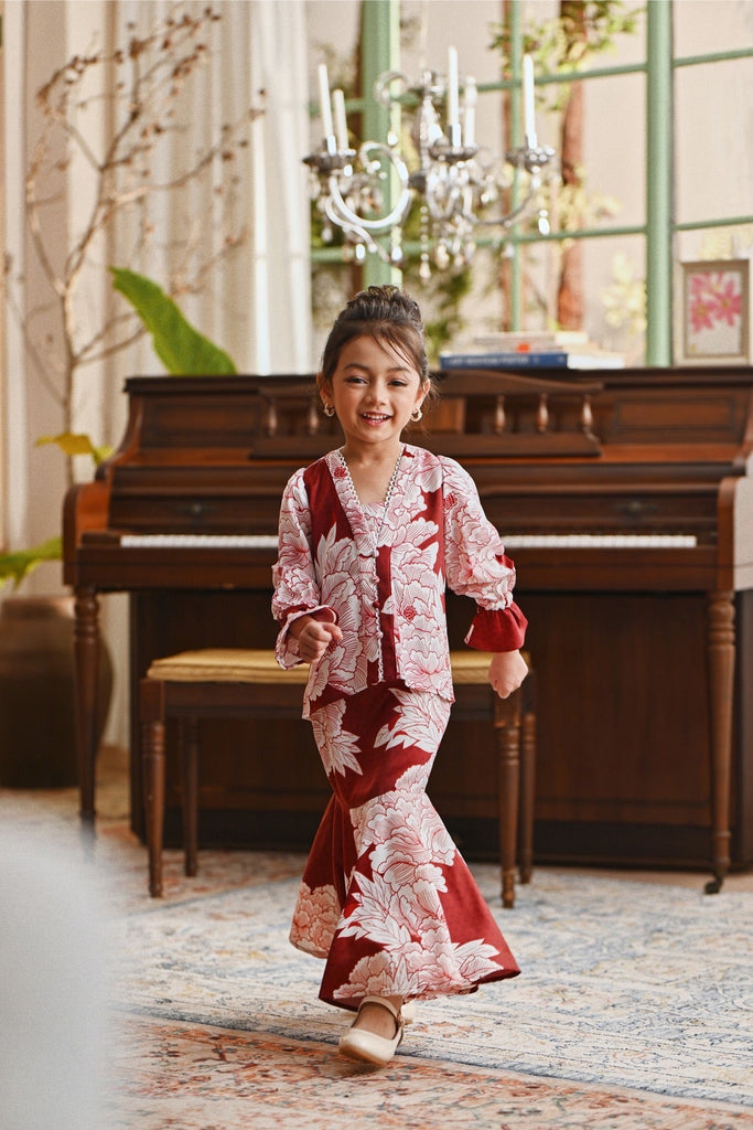 The Glow Allure Kebaya Set - Ruby