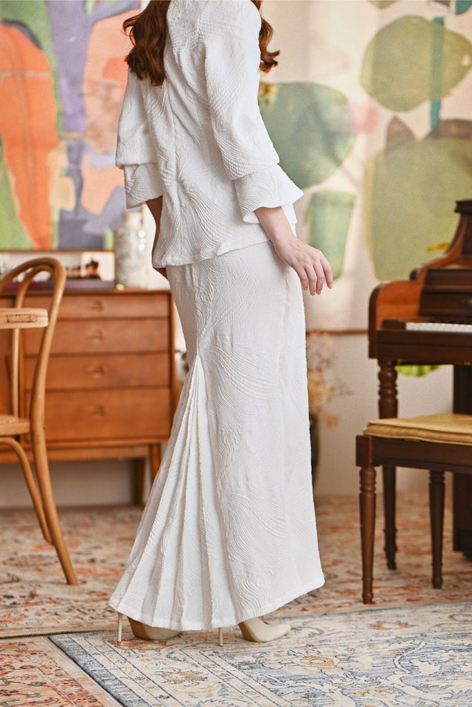The Glow Women Memoir Kebaya Set - Off White Jacquard