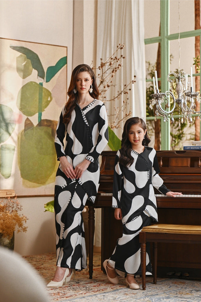The Glow Women Dazzle Kurung Set - Black Sea