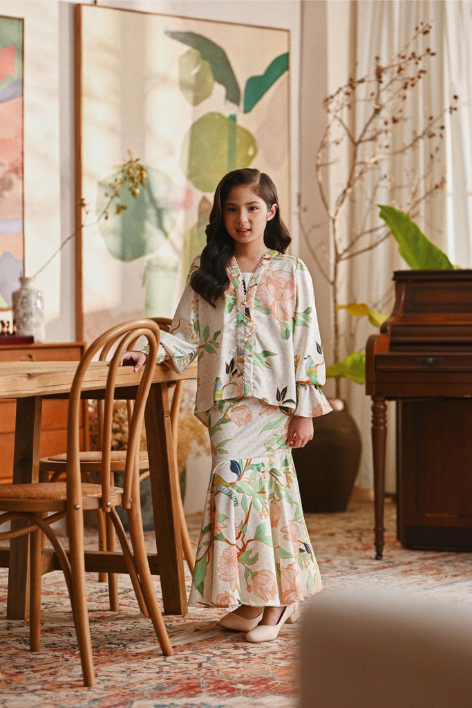 The Glow Allure Kebaya Set - Tenang