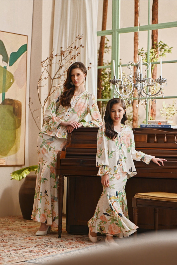 The Glow Women Allure Kebaya Set - Tenang