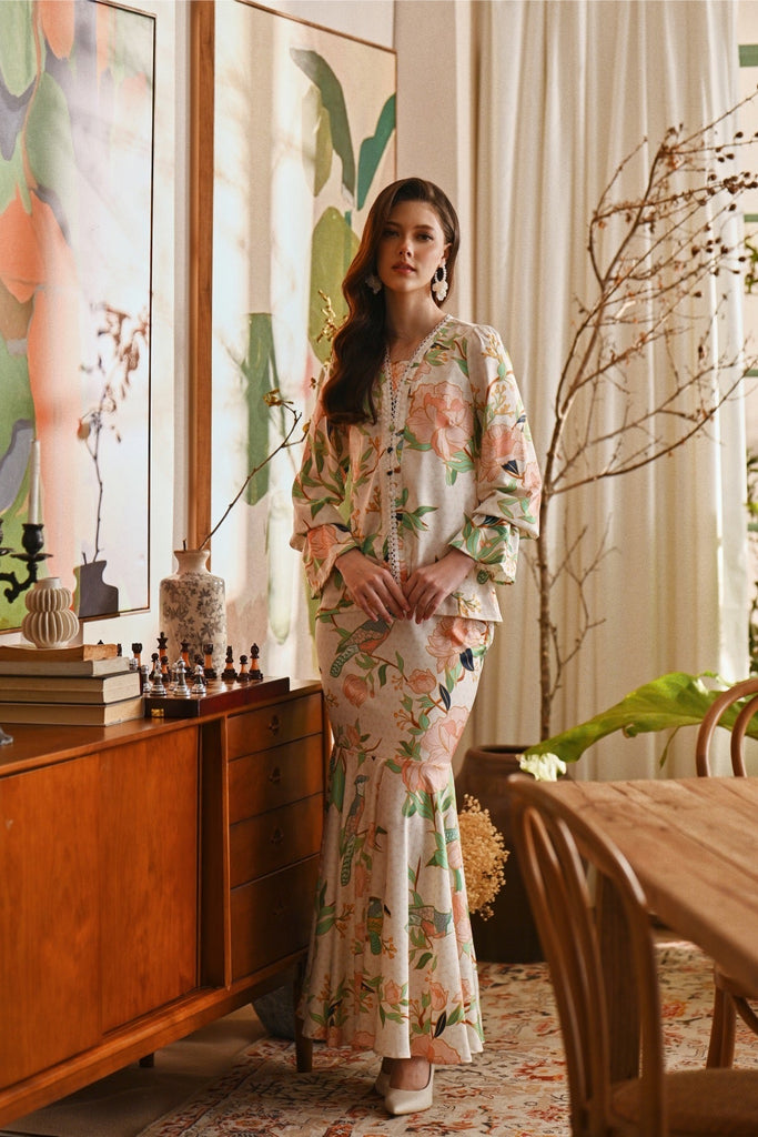 The Glow Women Allure Kebaya Set - Tenang
