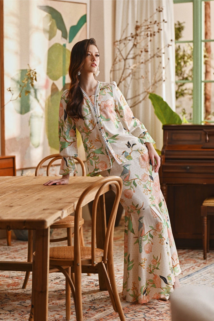 The Glow Women Allure Kebaya Set - Tenang