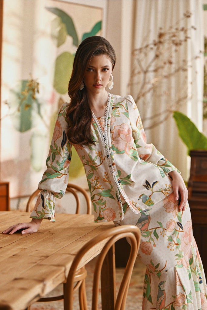 The Glow Women Allure Kebaya Set - Tenang