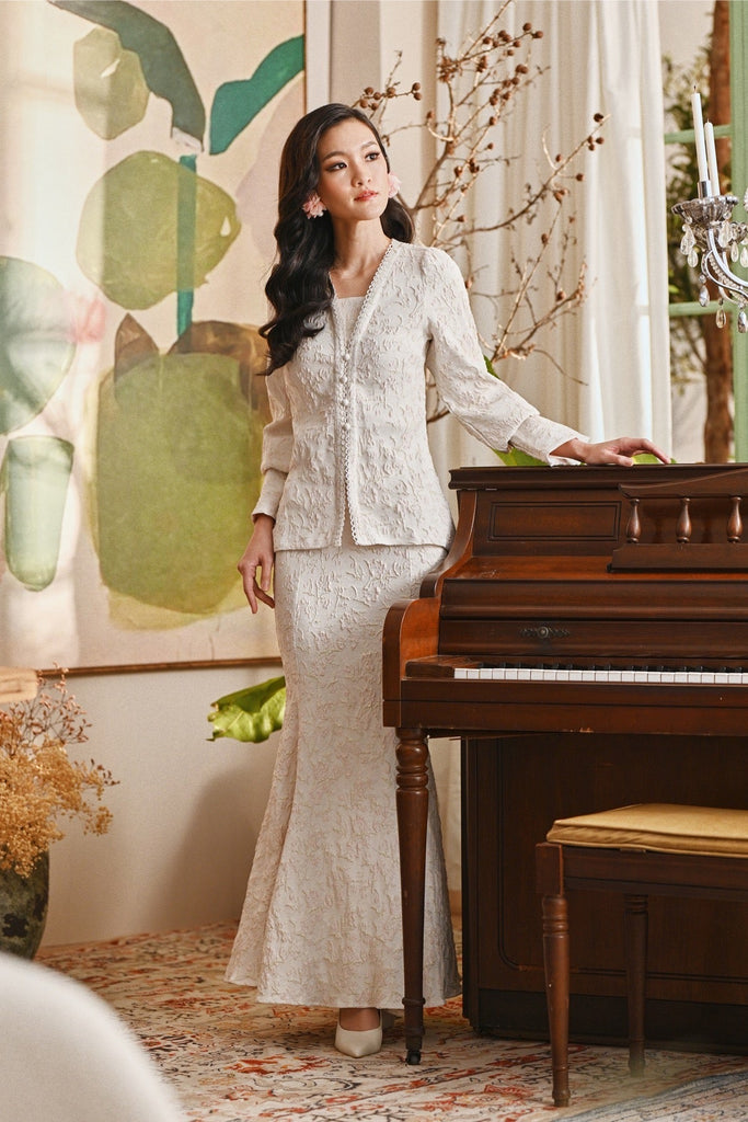 The Glow Women Lavish Kebaya Set - Whisper Pink Jacquard