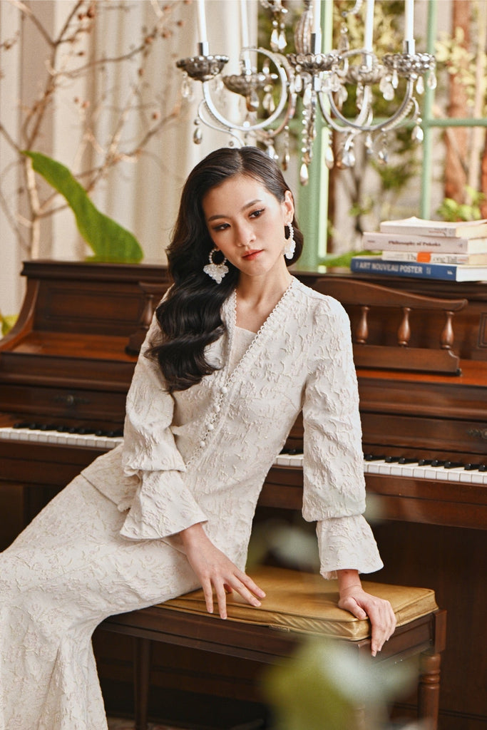 The Glow Women Lavish Kebaya Set - Whisper Pink Jacquard
