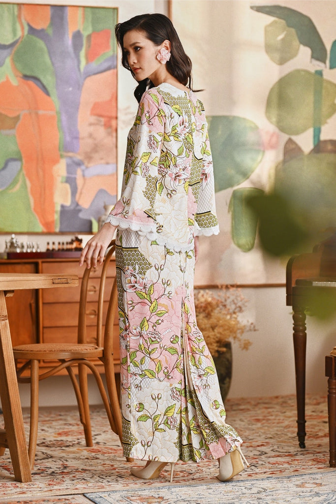 The Glow Women Delight Kurung Set - Blooms