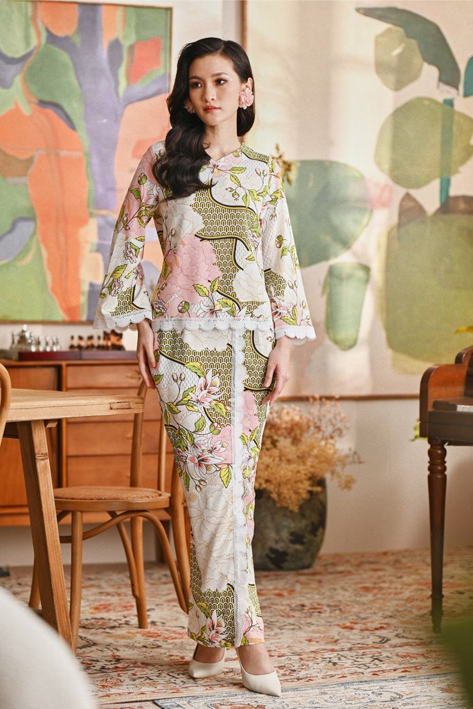 The Glow Women Delight Kurung Set - Blooms