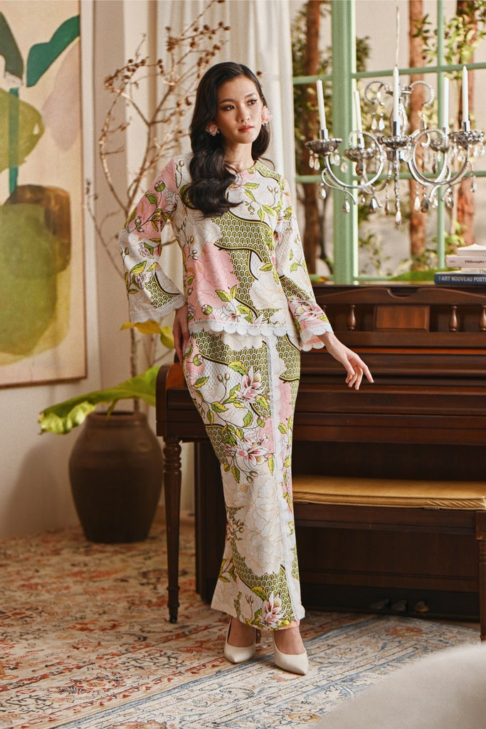 The Glow Women Delight Kurung Set - Blooms