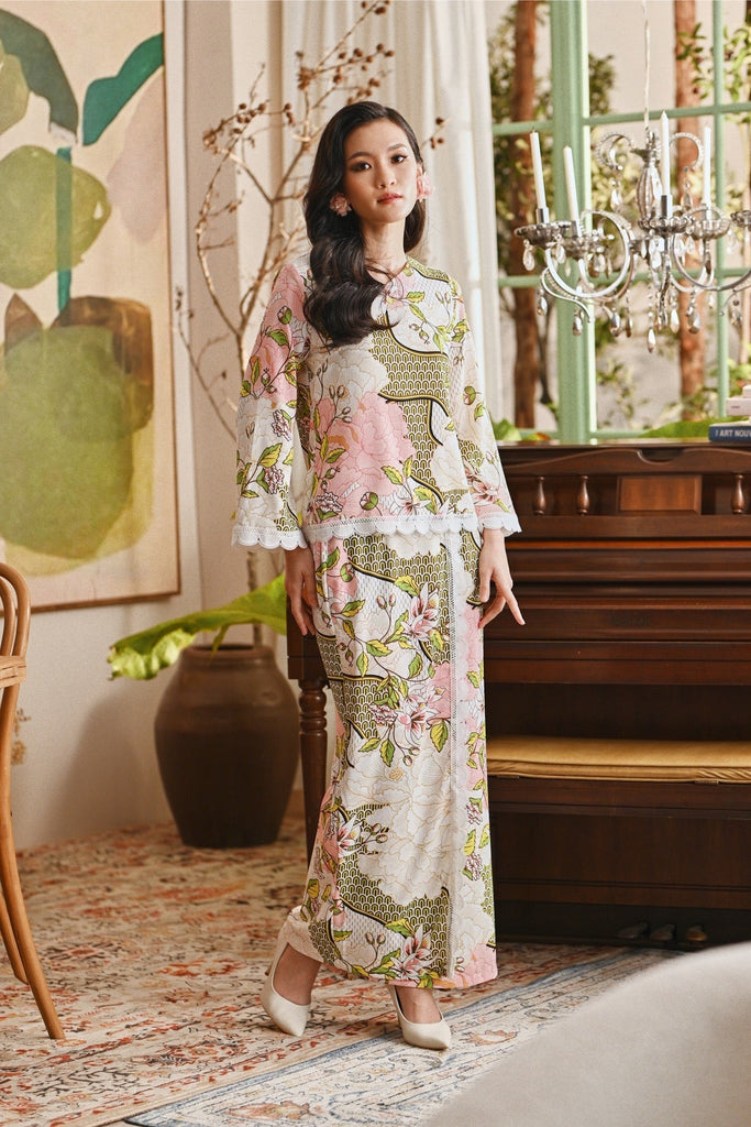 The Glow Women Delight Kurung Set - Blooms